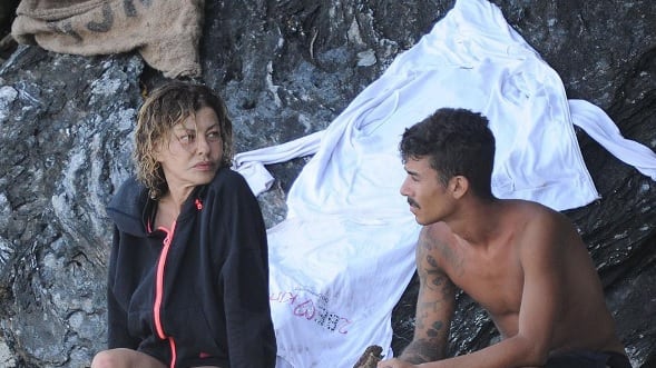 Isola dei Famosi, la Grimaldi a Nathalie: "Salutami Battaglia". Poi si rimangia tutto