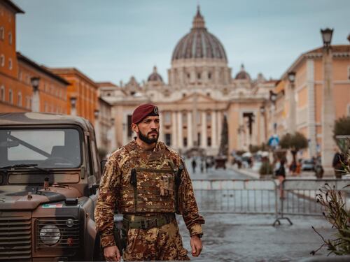 Il Vaticano blinda solo i suoi confini