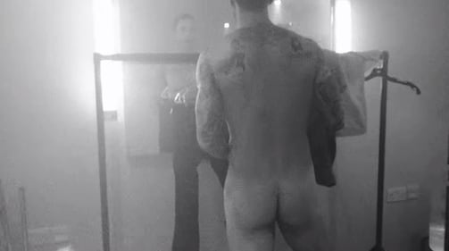 Adam Levine dei Maroon 5 nudo nel nuovo video 6