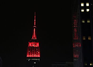 Empire State building rosso 1