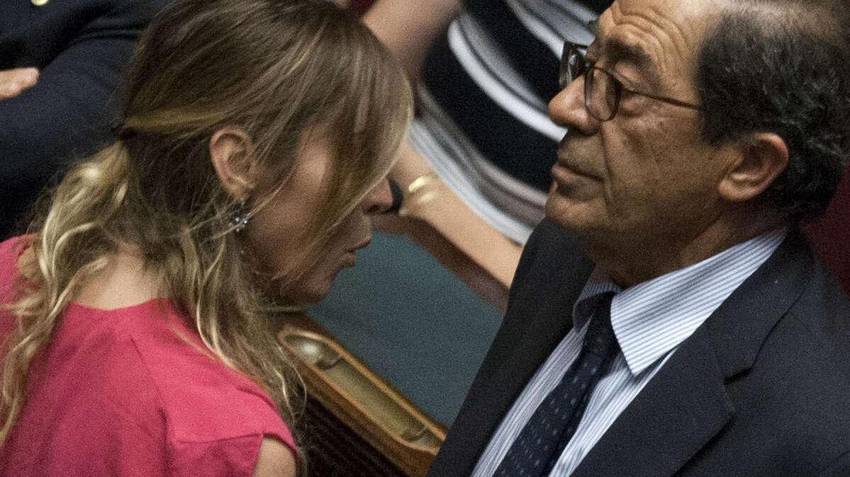 Il presidente Tesauro: spettacolo indecoroso
