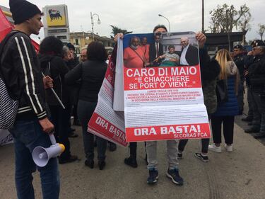 Di Maio contestato da studenti e lavoratori a Pomigliano 6