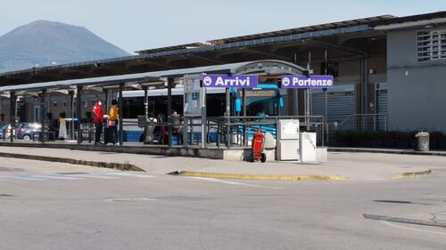 Napoli, il parcheggio dove è stata violentata l'infermiera  1
