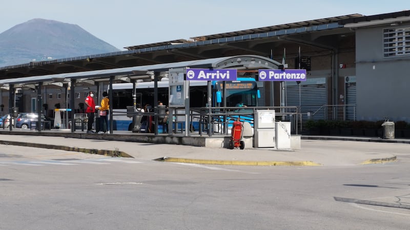 Napoli, il parcheggio dove è stata violentata l'infermiera 1