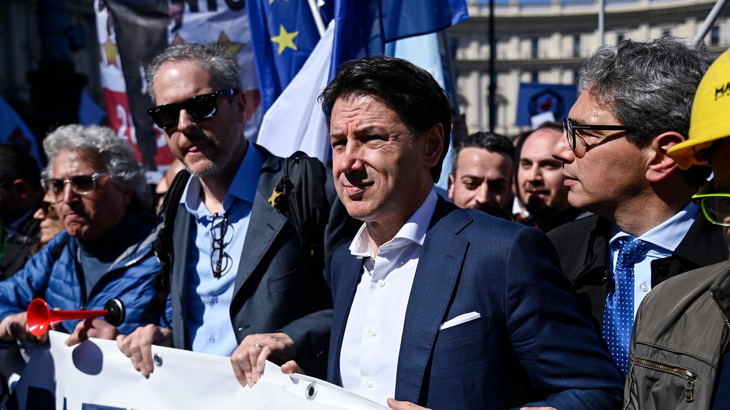 Fra Giuseppi indossa il saio per smarcarsi dalla Schlein