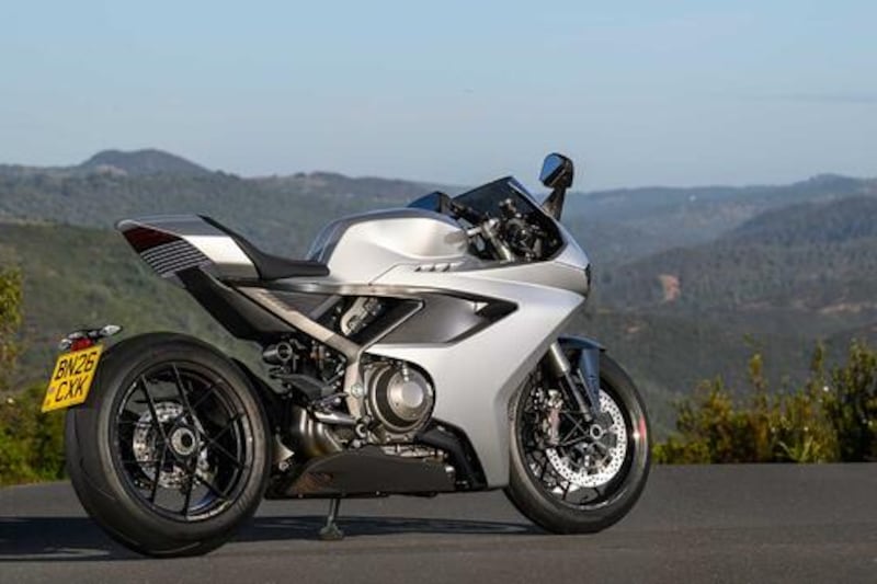 Norton Manx R: 206 CV e carattere d’altri tempi