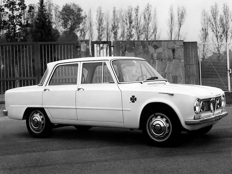 Alfa Romeo Giulia TI Super, guarda la gallery 5