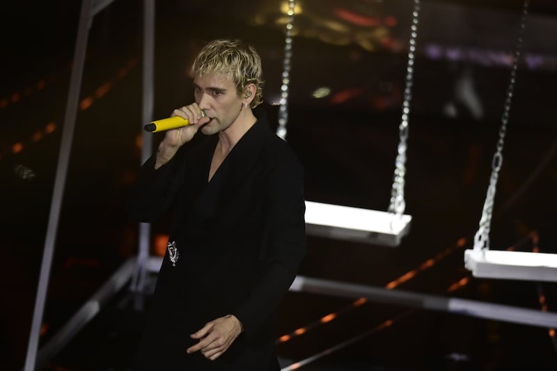 Sanremo 2024: ecco il look della finalissima del Festival di Mr.Rain 9