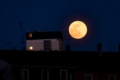 Le immagini della Superluna 5