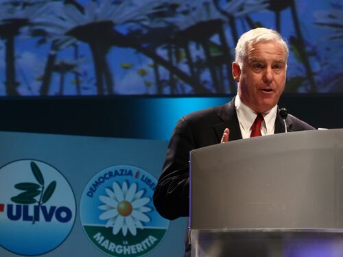"Non crede nella democrazia": l'ex governatore dem Howard Dean attacca Salvini