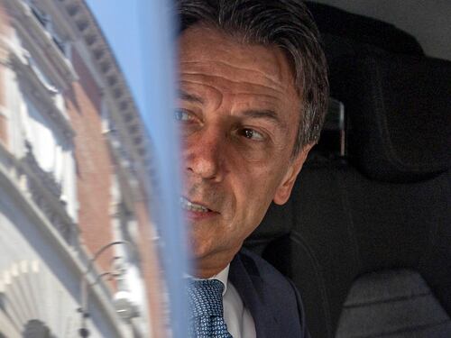 M5s, il giallo parlamentarie. Conte nasconde i candidati