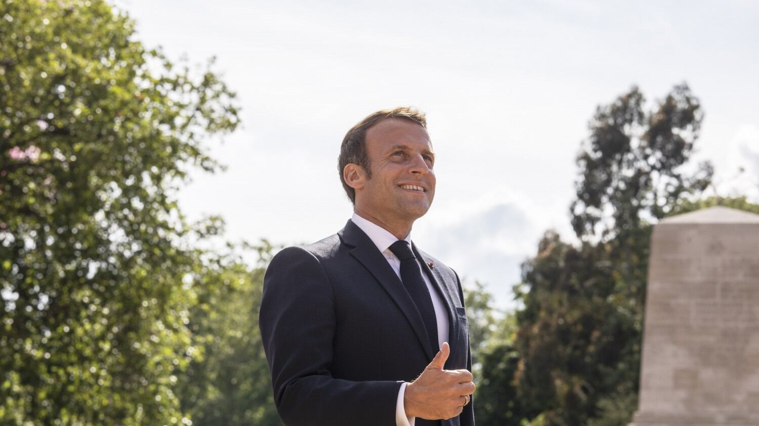 Macron cavalca l'onda verde. "Per l'ambiente 15 miliardi"