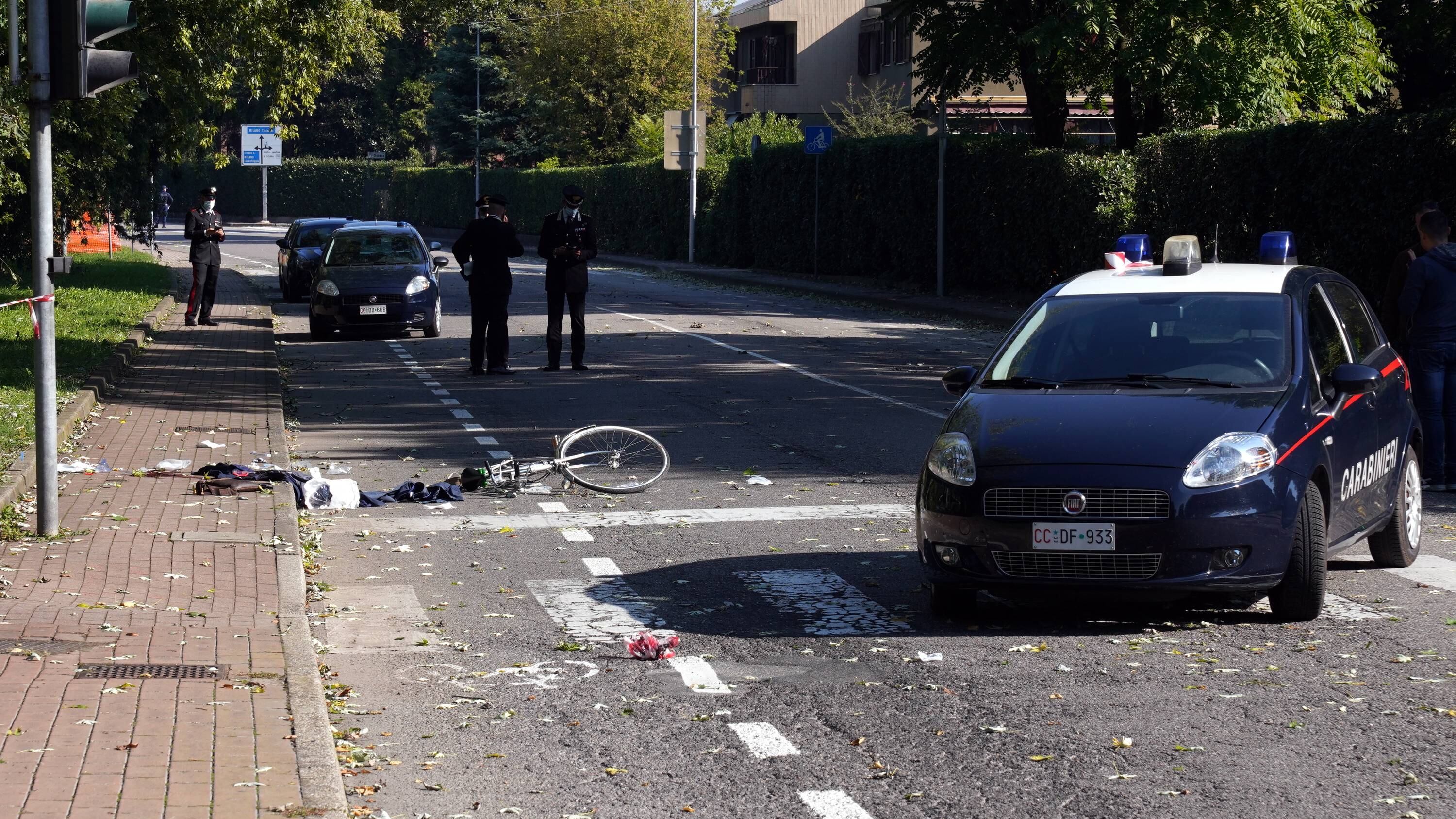 Milano, broker del narcotraffico ucciso in bici a colpi di pistola