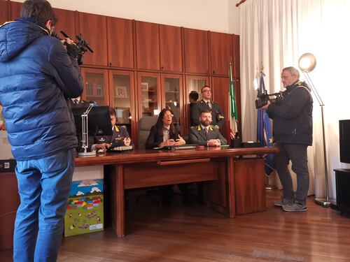 Compravendita di posti pubblici nel Vesuviano, l'inchiesta della Guardia di Finanza