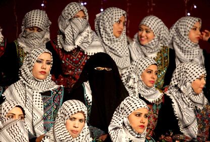 Gaza, nozze di massa per quaranta coppie 15