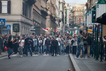 Manifestazione no pass a Roma 4