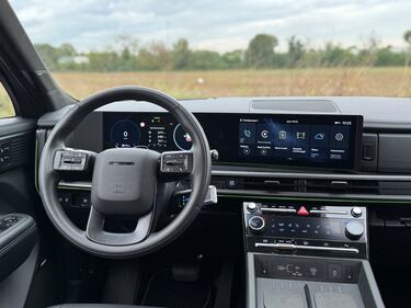 Hyundai Santa Fe: guarda la gallery del SUV ibrido da viaggio, anche sette posti 17