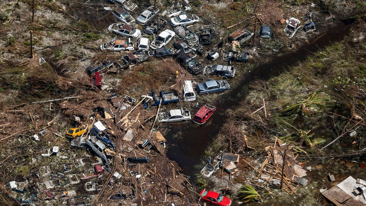 La furia dell’uragano Dorian: alle Bahamas centinaia di dispersi e 43 morti