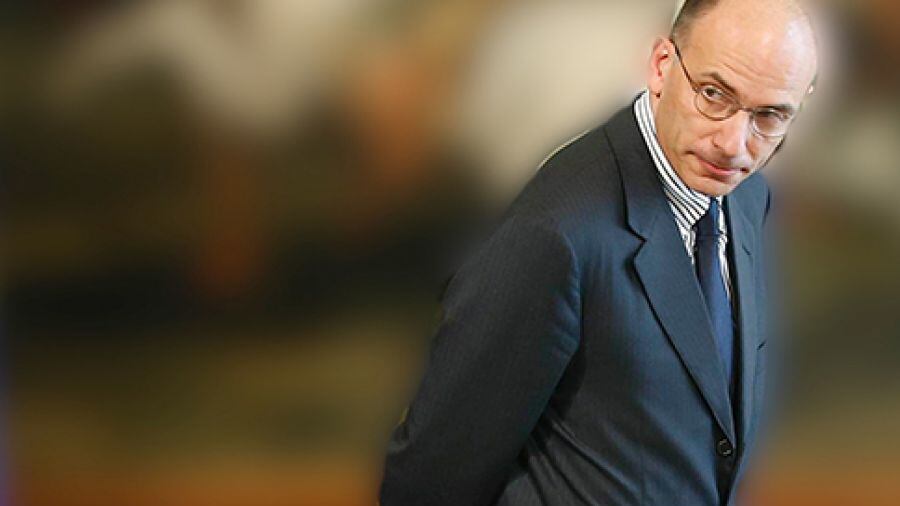 Letta sotto assedio sui migranti: così vuol ingraziarsi le Ong