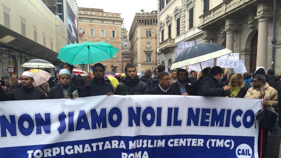 "L'Isis è una mafia pagata"