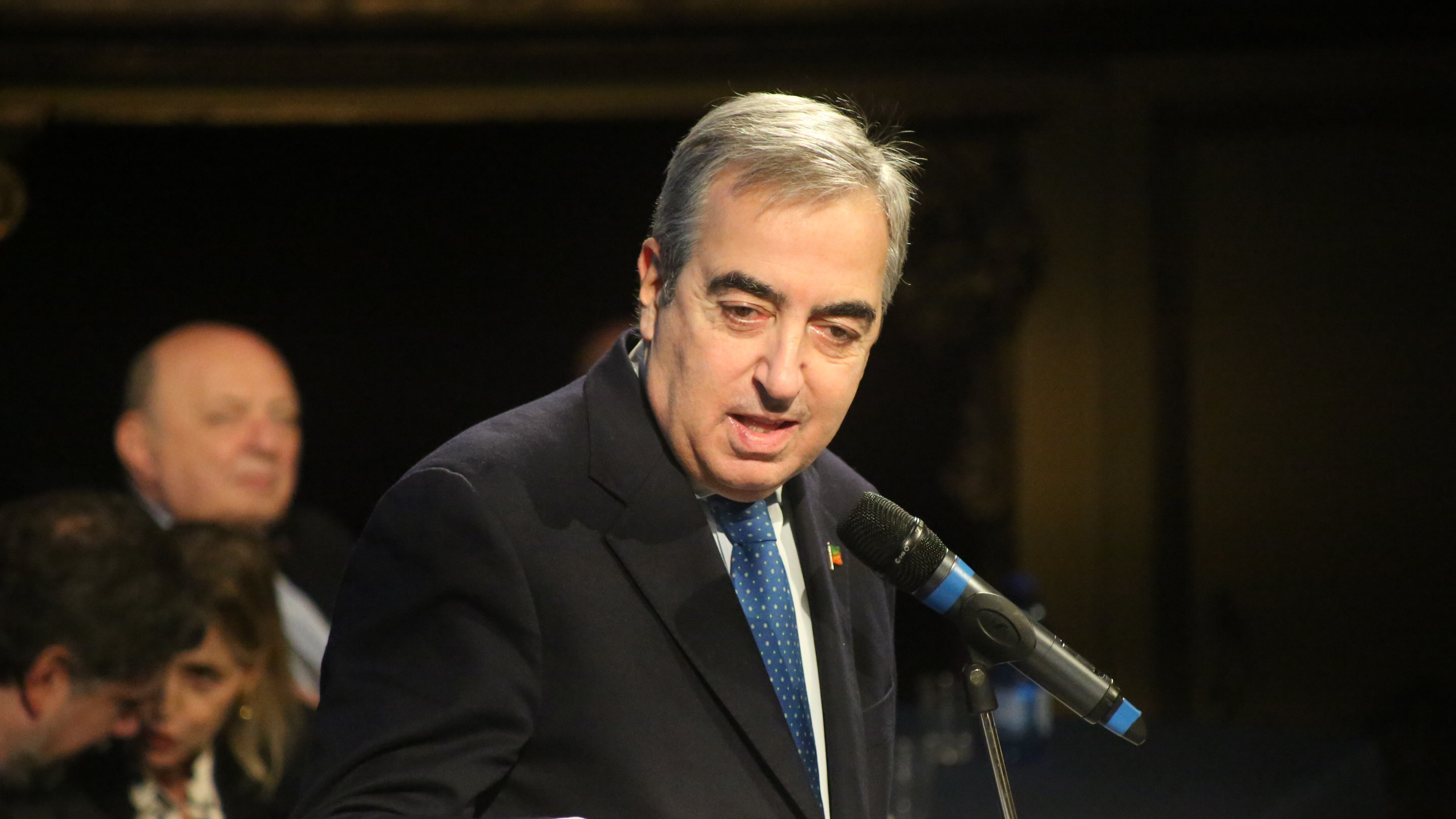 "Il ministero indaghi su Zerocalcare. E la sinistra predica sul precariato"