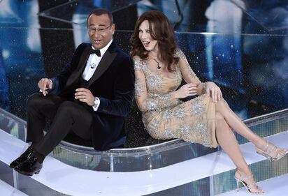 Sanremo 2016: gli abiti della prima serata 40