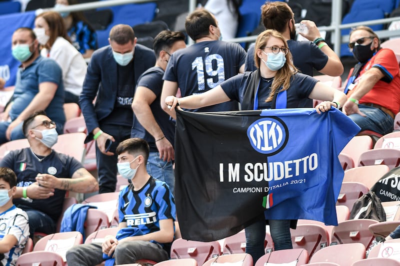 Inter, è festa grande fuori e dentro al Meazza per lo scudetto numero 19 4