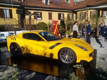 Ferrari, ecco  la nuova F12tdf 9