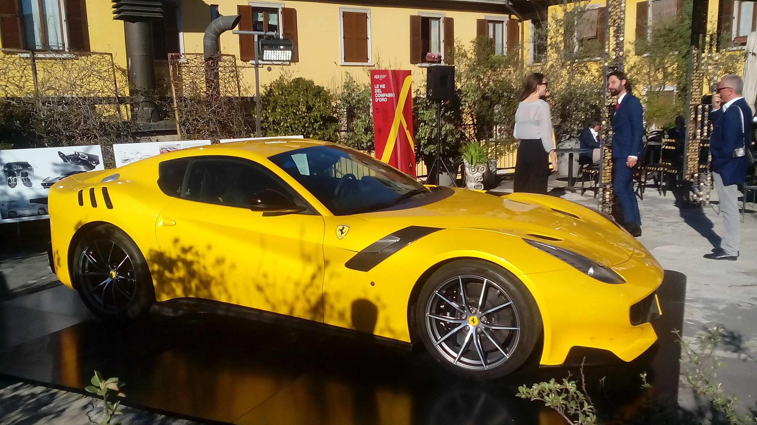 Il Fuorisalone della Ferrari: "Così è nata la mia F12tdf"