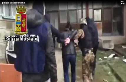 Il blitz anti-terrorismo a Brescia 4