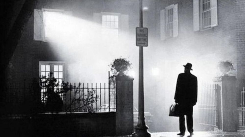 Da L'esorcista a Woody Allen: cosa guardare stasera in tv