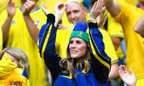 Italia-Svezia, tra le maglie svedesi spunta quella di "Berlusconi" 3