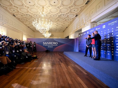 Benigni torna all'Ariston. E in prima fila ci sarà Mattarella