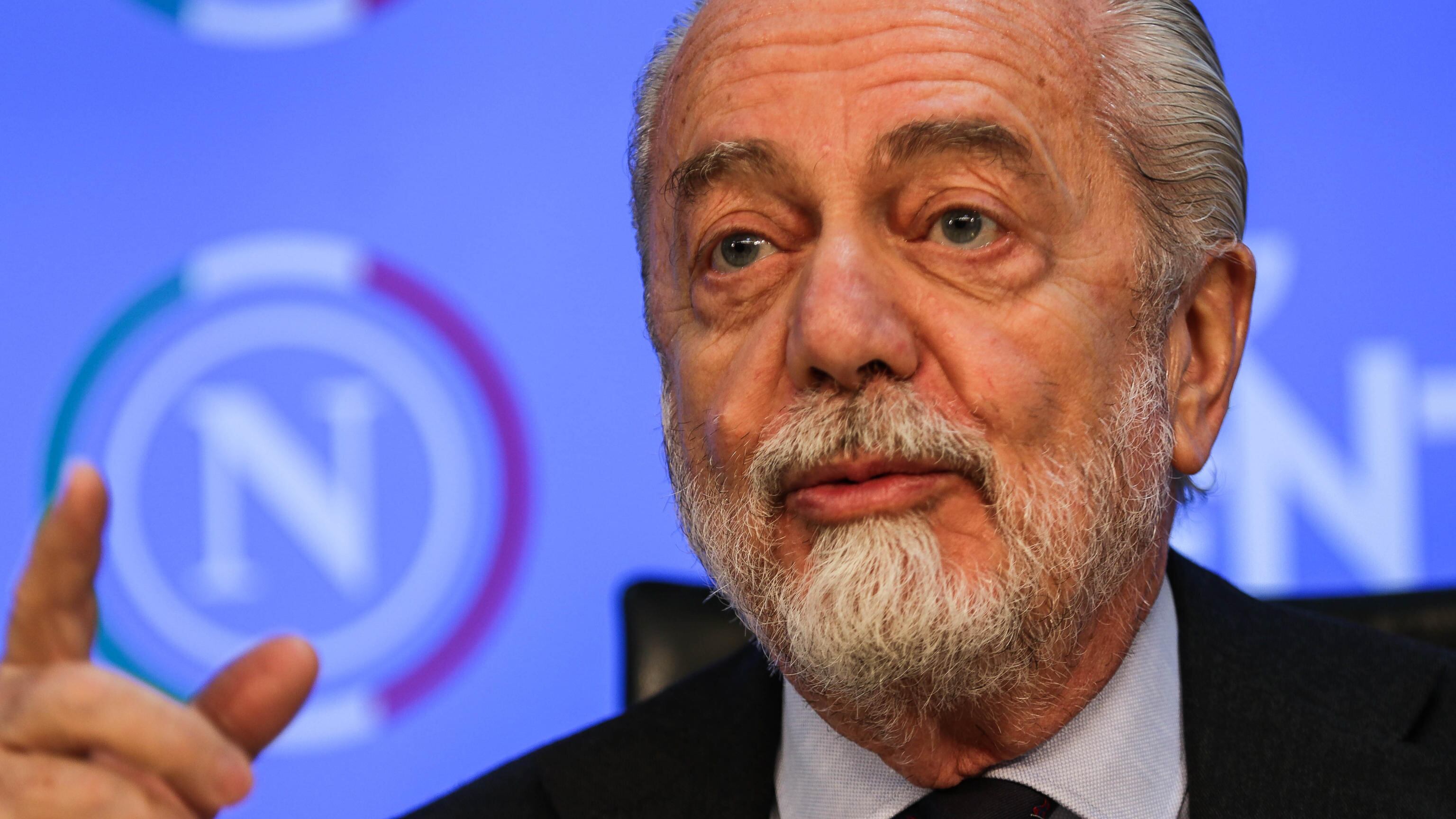 In testa ma con i bilanci in rosso. La concorrenza sleale nel calcio