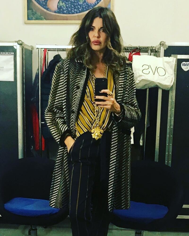 Alba Parietti seducente su Instagram 10