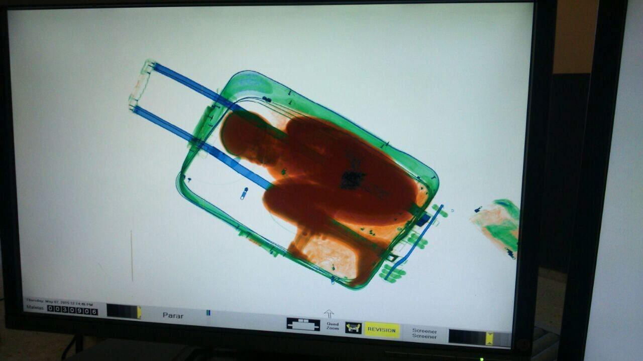 Ceuta, bimbo di 8 anni nascosto in un trolley per entrare in Europa