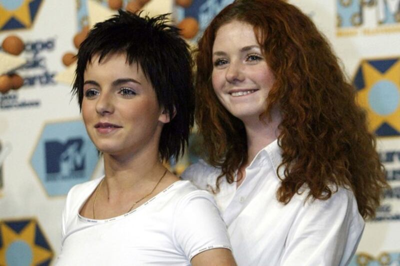 Le sexy star dei tormentoni estivi: baci lesbo, lolite e "sole cuore amore" 4