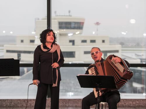 Voce e piano fra gli applausi per Antonella Ruggiero e Baldan Bembo a Malpensa