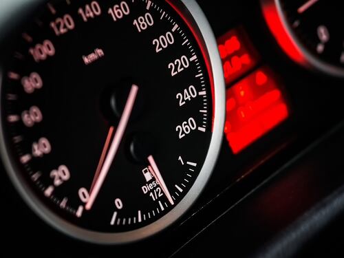 Bollo auto, ecco chi ha diritto all'esenzione: quali sono i requisiti necessari