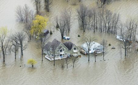 L'esercito canadese dispiegato contro l'alluvione in Quebec 19