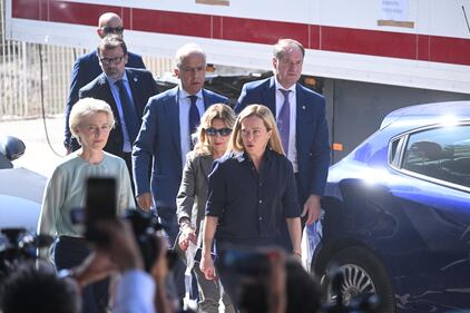 Giorgia Meloni e Ursula von der Leyen in visita a Lampedusa 6