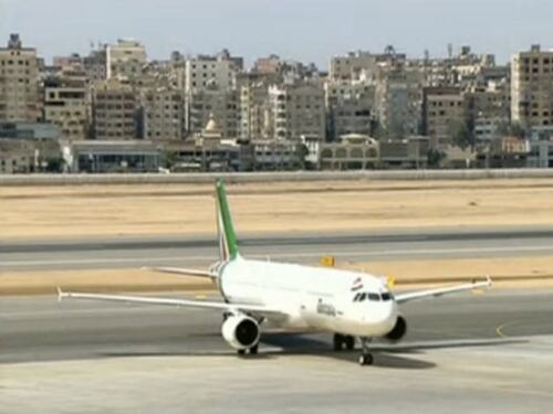 Papa Francesco arriva al Cairo