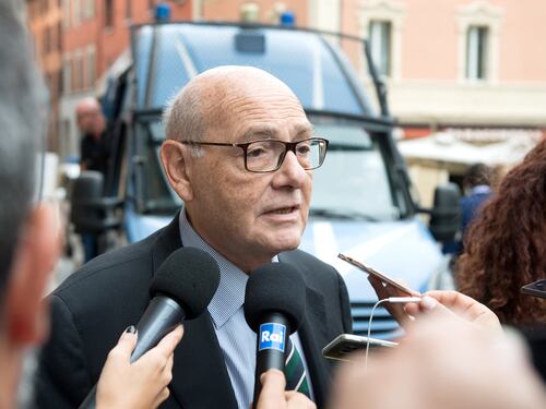 Da Prodi ai boss pentiti: chi è Luigi Li Gotti, l'avvocato dietro le accuse a Meloni