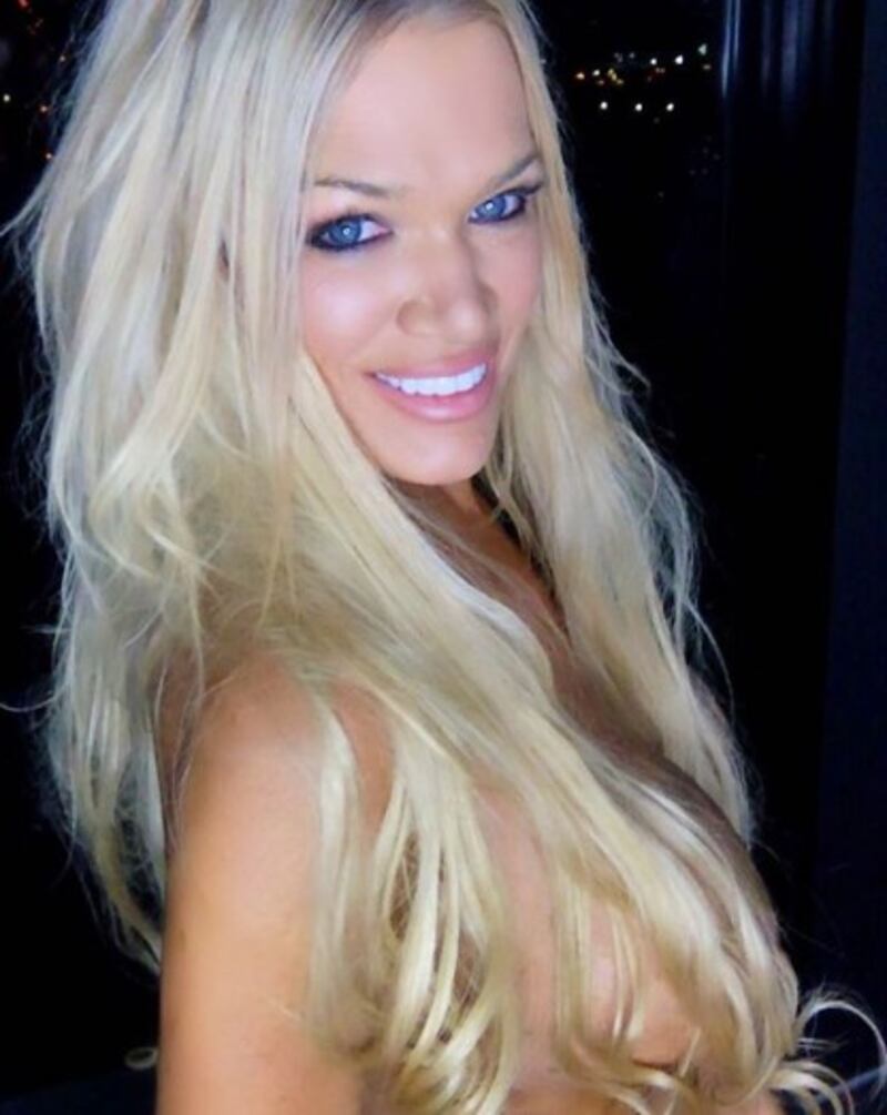 Gina Stewart, le immagini della nonna hot 5