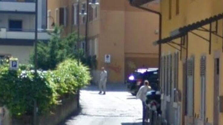 Trento, 57enne filma stranieri "sospetti" e viene aggredita: denunciato tunisino