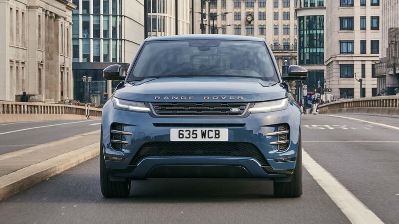 Range Rover Evoque 2023, guarda tutte le immagini 13