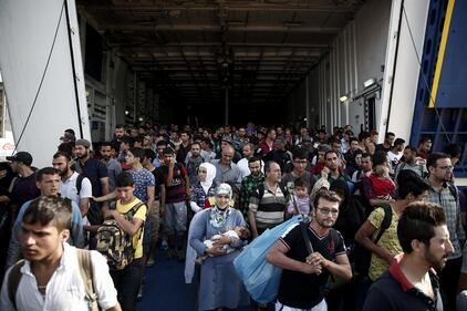 Lesbo invasa dagli immigrati: scontri e feriti 2