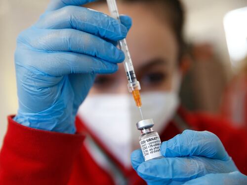 Il piano per la terza dose: quale, quando e dove farla