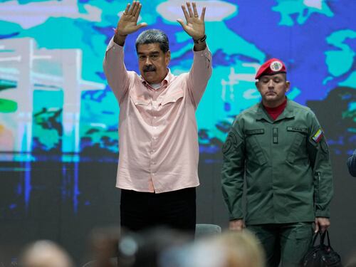 Elezioni in Venezuela, Maduro dichiarato vincitore. Ma l'opposizione: "Brogli"