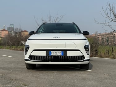 Hyundai Kona Electric: guarda la gallery del nuovo crossover elettrico da città 3